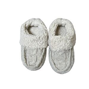 Muk Luks slippers slip on woven sweater sherpa lined house shoes beige SZ 5-6
